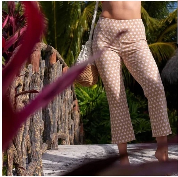 AERIE HIGH WAISTED CROPPED KICK FLARE PANT - Picture 3 of 6